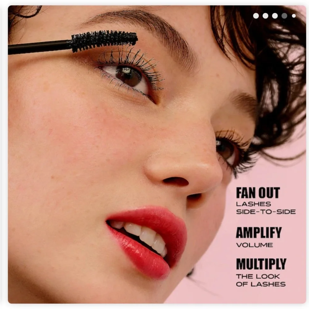 🆕 *NEW* BENEFIT | FULL | Fan Fest Fanning & Volumizing Mascara - black - Picture 8 of 14